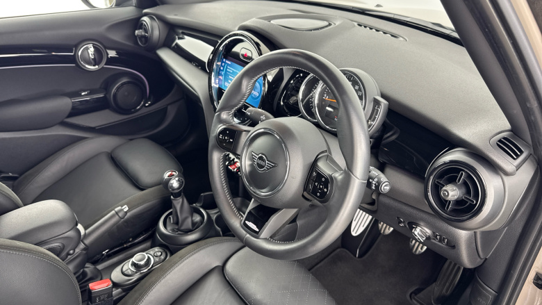 MINI Hatchback 1.5 Cooper Sport 5dr Auto Petrol Hatchback